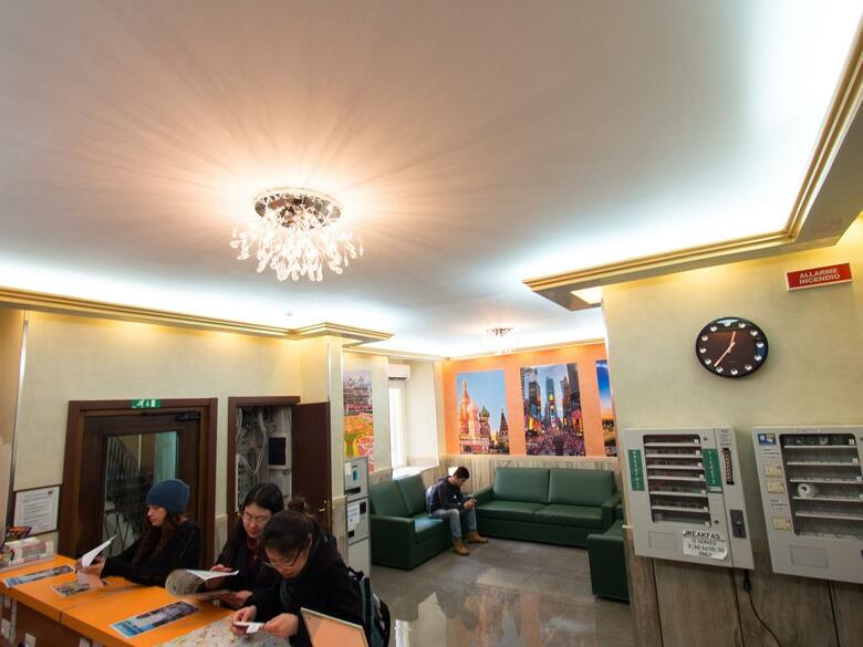 Hotel Alessandro Downtown Hostel