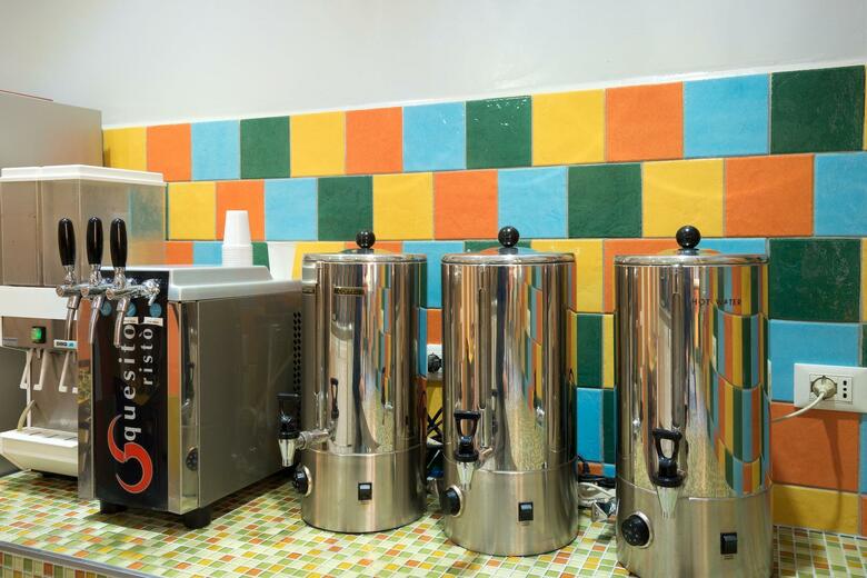 Hotel Alessandro Downtown Hostel