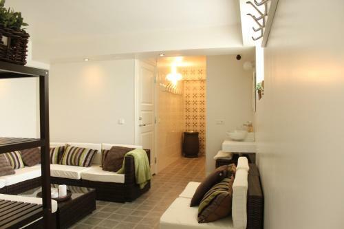 Hostal Guesthouse Eleven Hotel