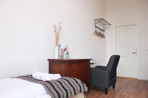 Hostal Guesthouse Eleven Hotel