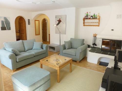 Apartamento Chesa Mezzaun Vuorcha