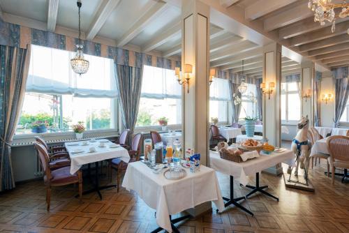Hotel H�tel Du Cheval-blanc