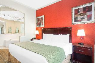Hotel Baymont By Wyndham Crestview