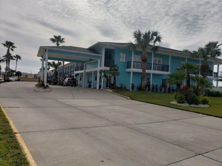 Hotel Mariner Inn And Suites