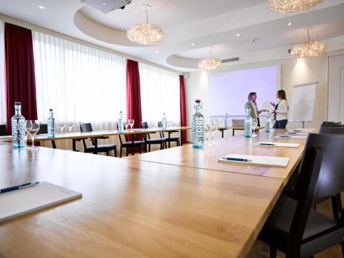 Hotel Restaurant Holiday