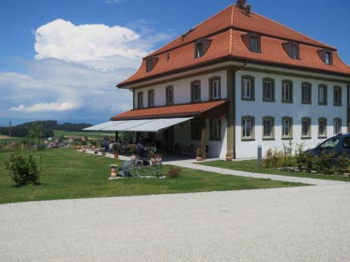 Posada Le Relais Du Ch�teau Monney