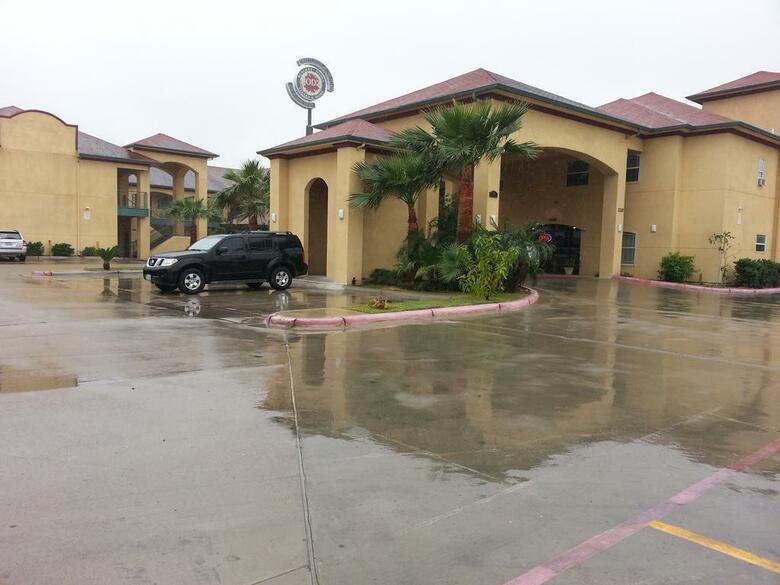 Hotel Texas Inn & Suites