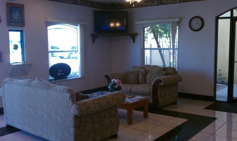 Hotel Texas Inn & Suites
