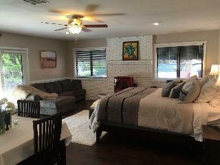 Hotel Creekside Bed And Breakfast