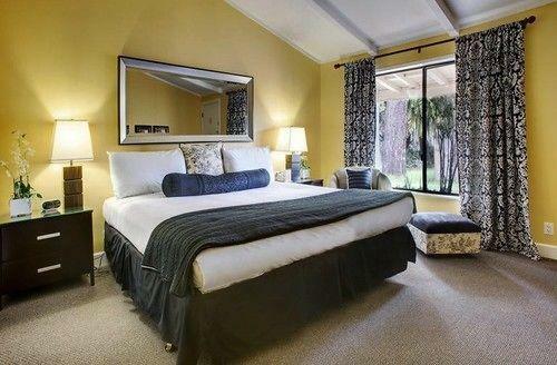 Hotel Sea Breeze Inn & Logde