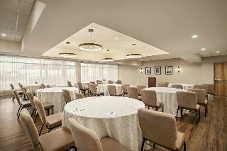 Wyndham Newport Hotel