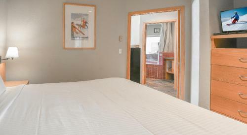 Hotel River Bank Lodge