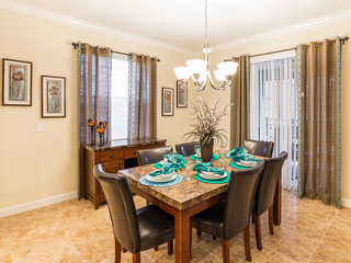 Villa 8860 Candy Palm Rd, Paradise Palms