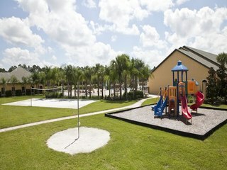 Villa 8860 Candy Palm Rd, Paradise Palms