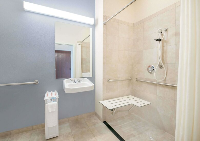 Hotel Microtel Inn & Suites By Wyndham Stanley