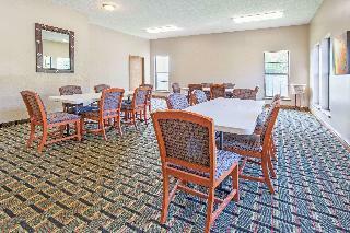 Hotel Super 8 By Wyndham Atchison