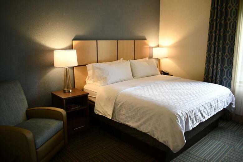 Hotel Candlewood Suites Grand Rapids Airport