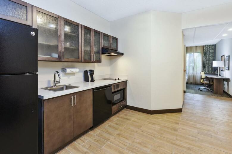 Hotel Candlewood Suites Grand Rapids Airport