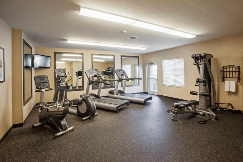 Hotel Candlewood Suites Grand Rapids Airport