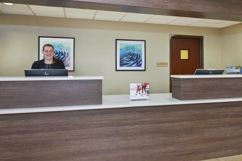Hotel Candlewood Suites Grand Rapids Airport
