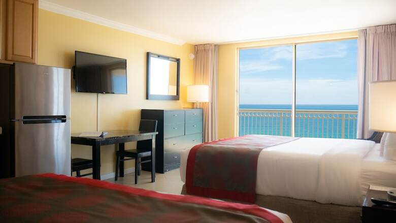 Hotel Ramada Plaza Marco Polo Beach Resort