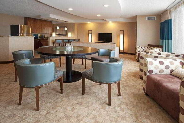 Hotel Ramada Plaza Marco Polo Beach Resort