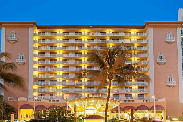 Hotel Ramada Plaza Marco Polo Beach Resort