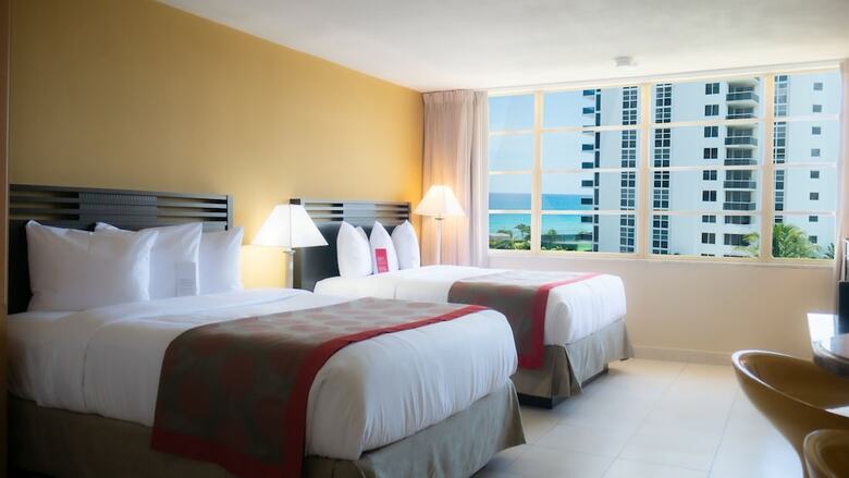 Hotel Ramada Plaza Marco Polo Beach Resort