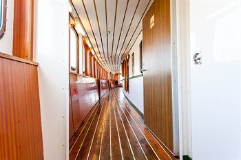 �nedin Hostel