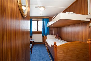 �nedin Hostel