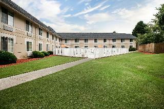 Hotel Baymont By Wyndham Braselton