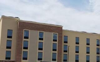 Hotel Comfort Suites Bowling Green Area