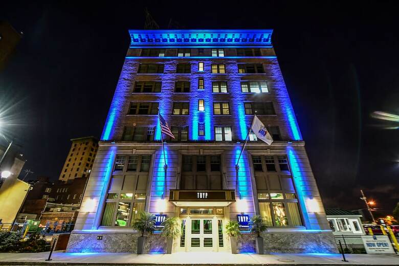 Hotel TRYP By Wyndham Newark Downtown