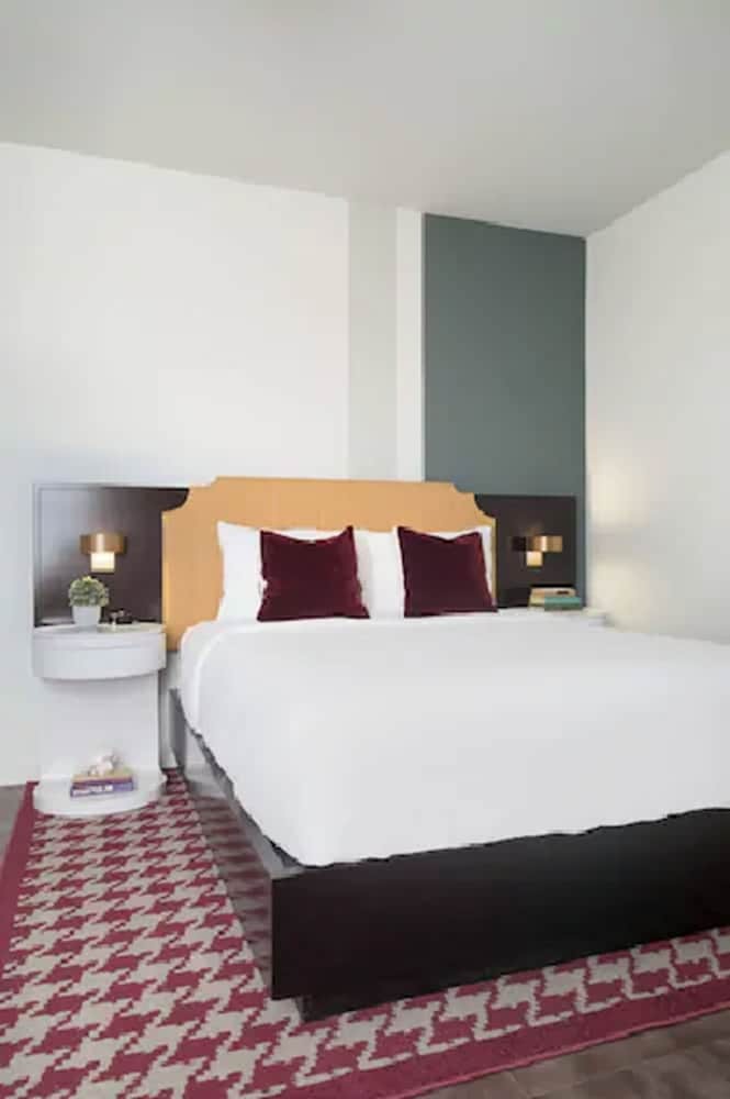 Hotel TRYP By Wyndham Newark Downtown