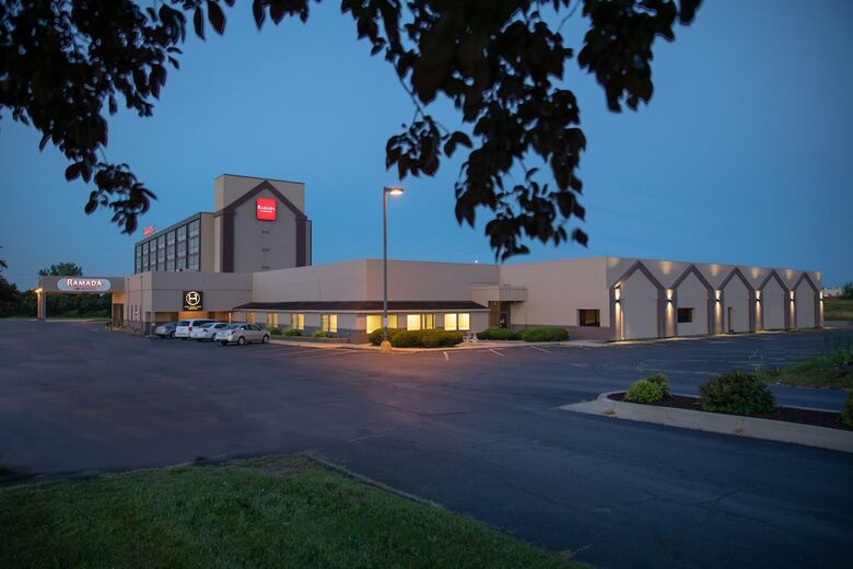 Hotel Ramada Cedar Rapids
