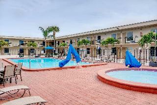 Hotel Super 8 By Wyndham St. Petersburg