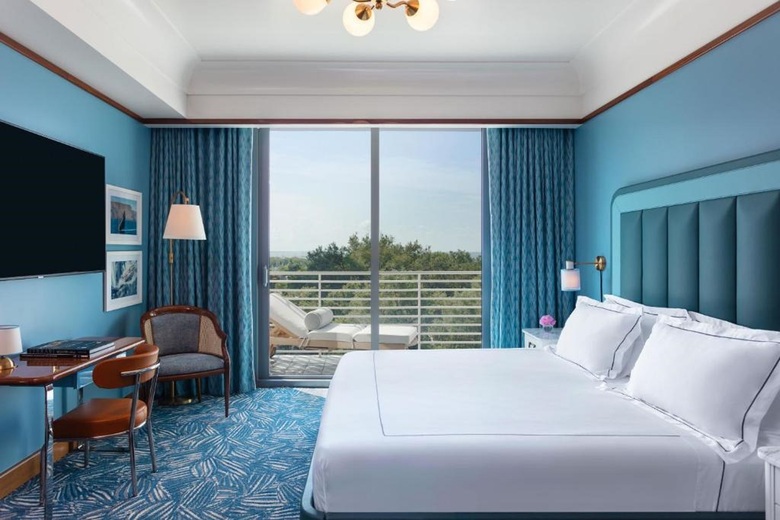 Hotel Mr. C Coconut Grove