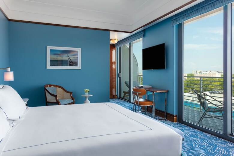 Hotel Mr. C Coconut Grove