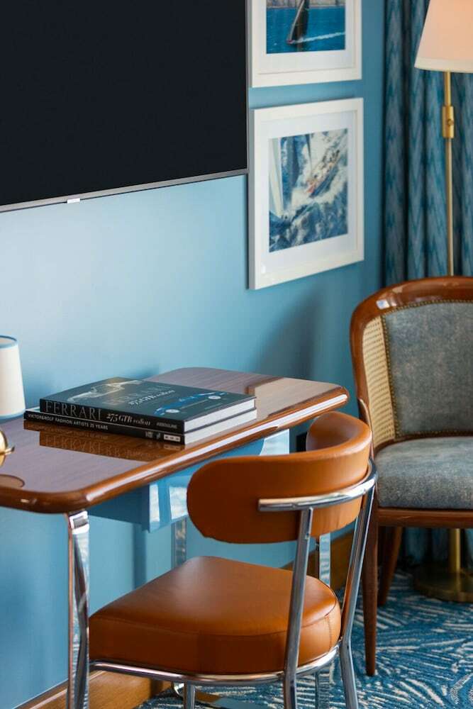 Hotel Mr. C Coconut Grove