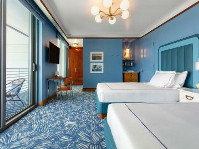 Hotel Mr. C Coconut Grove