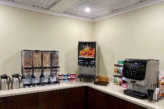 Clarion Hotel Suites Fairbanks