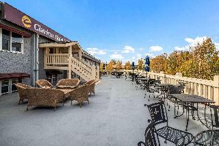 Clarion Hotel Suites Fairbanks