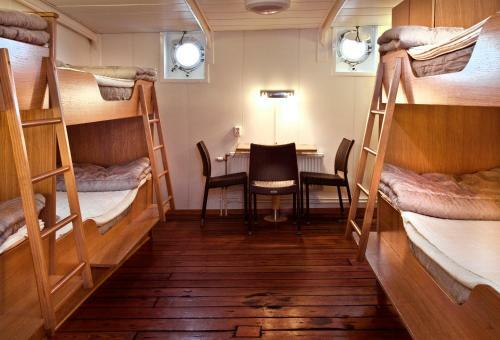 Albergue Stf Af Chapman