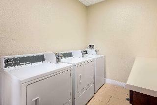 La Quinta Inn Suites By Wyndham Summersville