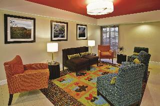 La Quinta Inn Suites By Wyndham Summersville