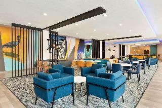 La Quinta Inn Suites By Wyndham Richmond