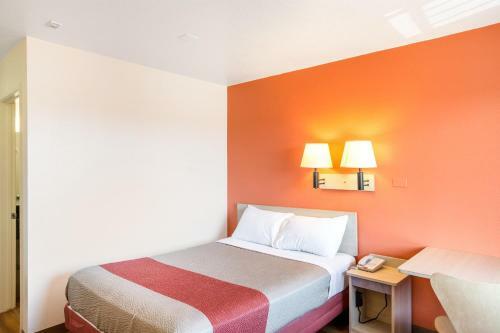 Hotel Motel 6 Redding Central