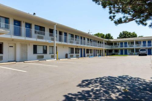 Hotel Motel 6 Redding Central