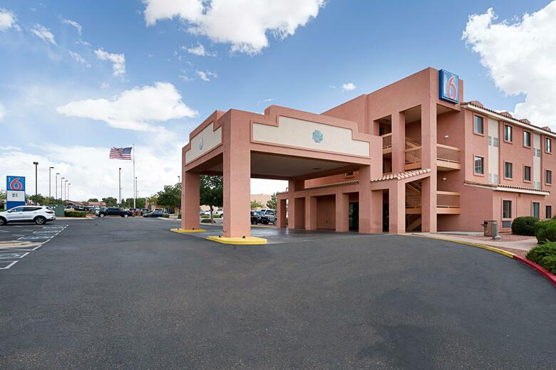 Hotel Motel 6 Page