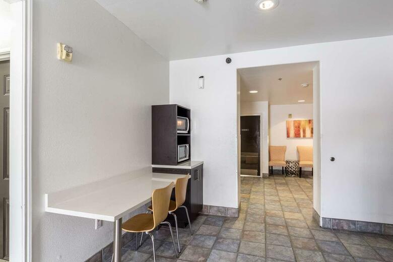 Hotel Motel 6 Pharr